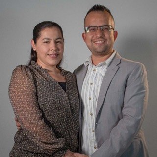 Boris Ibarra Rojas y Mayra Alejandra Padilla, anfitriones del betel de Felícitas del Río