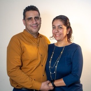 Gerardo Vázquez Guido y Karla Juárez Alanís, anfitriones del betel de Independencia